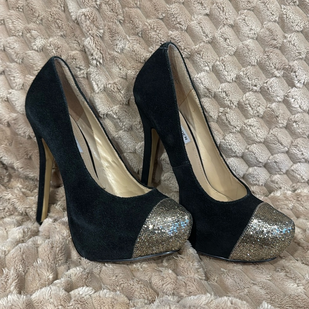 Genuine suede STEVE MADDEN hidden platform pumps size 7 gold sparkly toes
